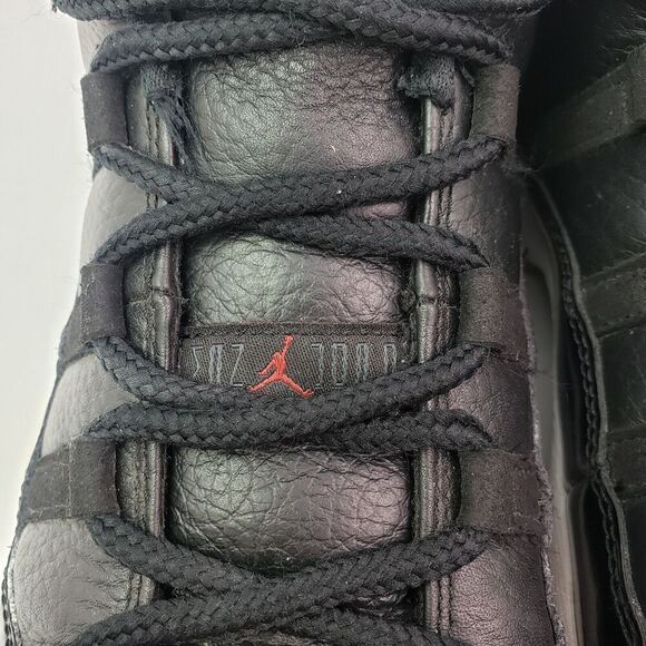 Athletic_Shoes